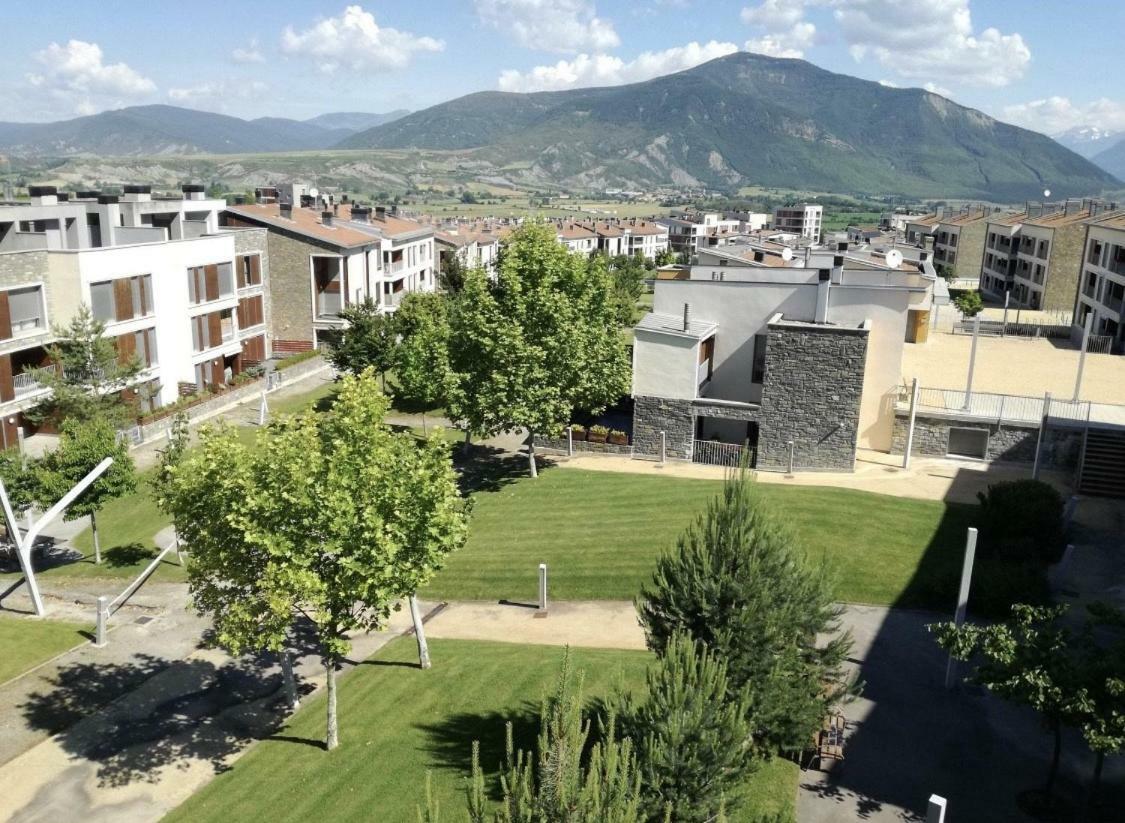 Ferienwohnung Deluxe Pirineos Sabiñánigo Exterior foto