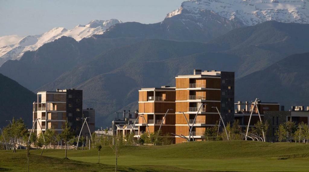 Ferienwohnung Deluxe Pirineos Sabiñánigo Exterior foto